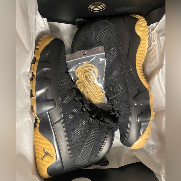 BRAND NEW Jordan retro NRG boots - Picture 2 of 5